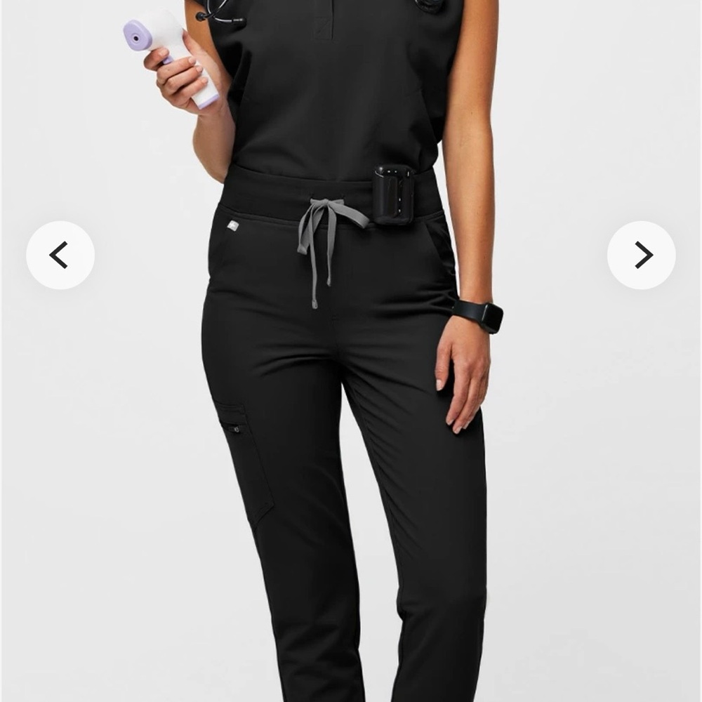 Figs Black Women's Track Pants & Joggers